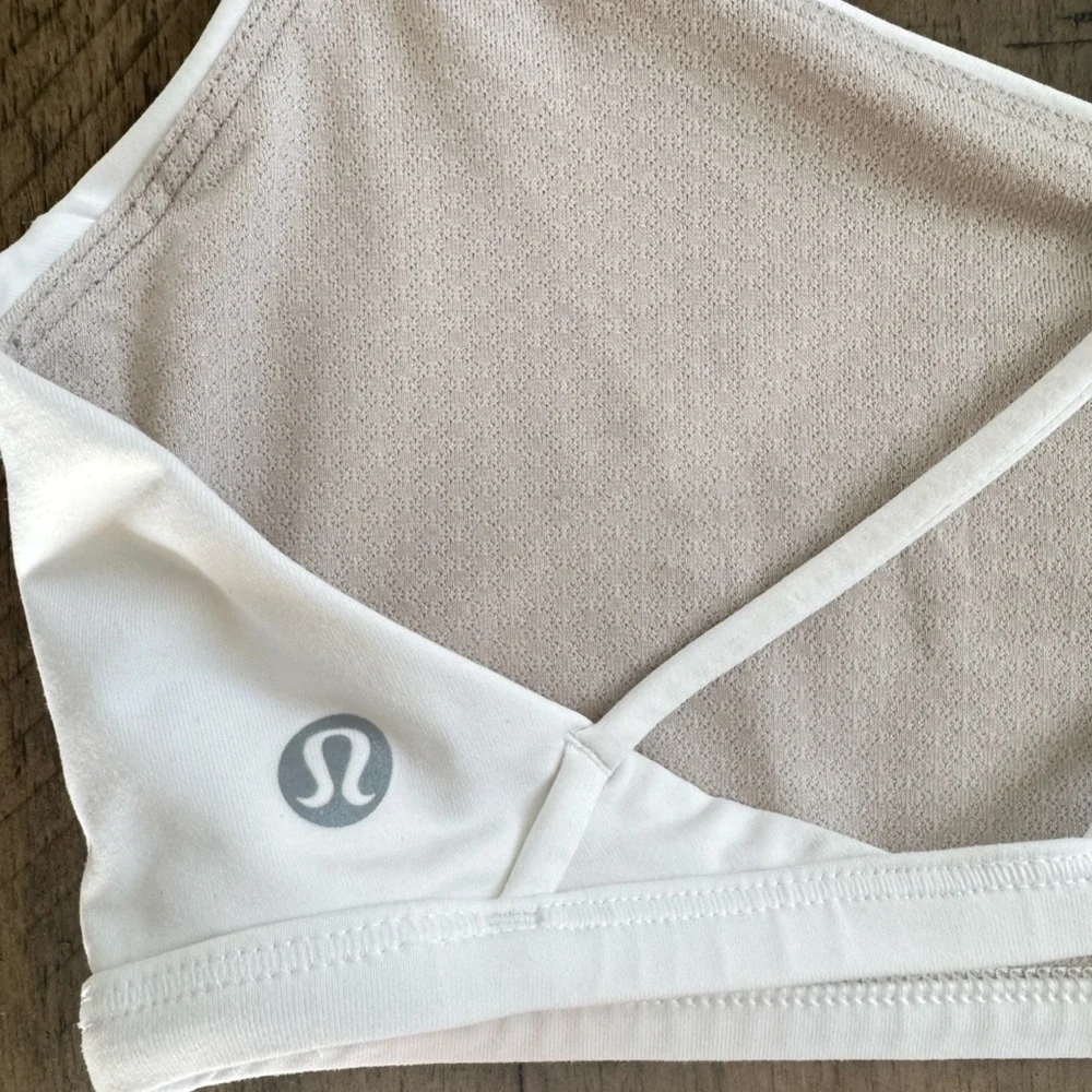 Lululemon Strappy Sports Bra - Picture 5 of 6